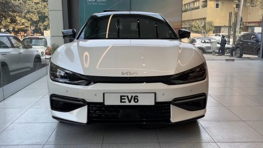 Kia Electric EV6 Car किआ इलेक्ट्रिक EV6 का अनावरण अपने जबरदस्त अंदाज में मचा रही है बवाल