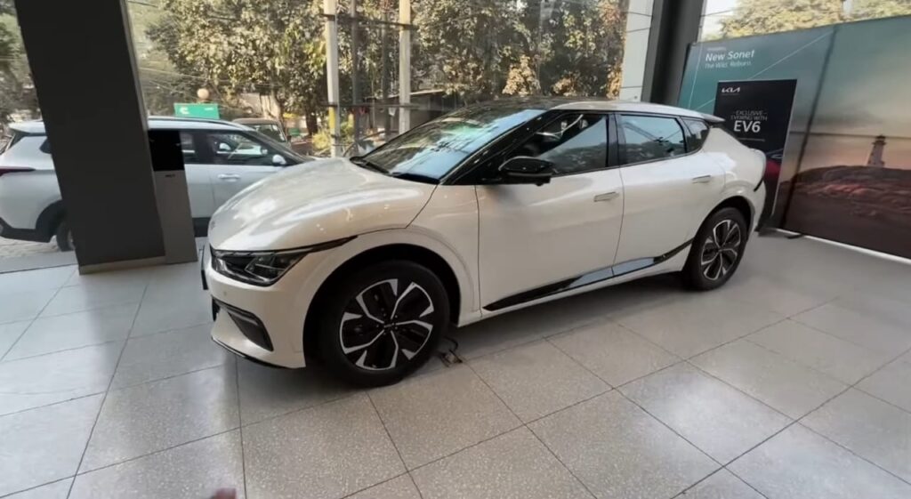 Kia Electric EV6 Car किआ इलेक्ट्रिक EV6 का अनावरण अपने जबरदस्त अंदाज में मचा रही है बवाल