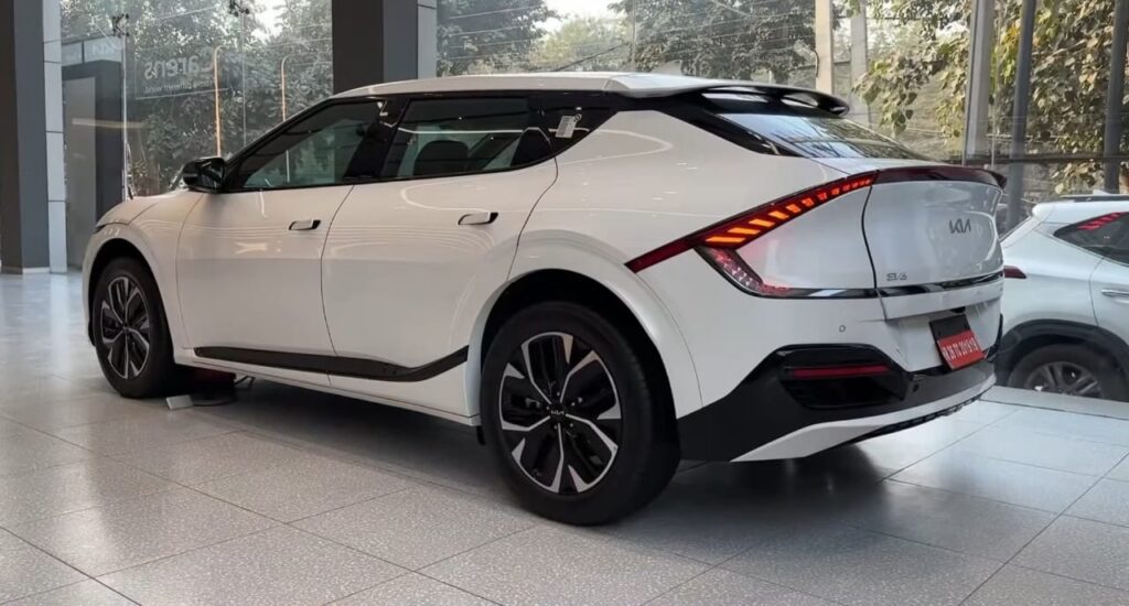 Kia Electric EV6 Car किआ इलेक्ट्रिक EV6 का अनावरण अपने जबरदस्त अंदाज में मचा रही है बवाल