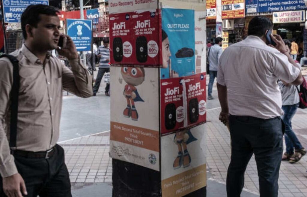  How Can i Call Jio Customer Care Directly Jio मैं सीधे जियो ग्राहक सेवा को कैसे कॉल कर सकता हूं? पूरी जानकारी हिंदी मे