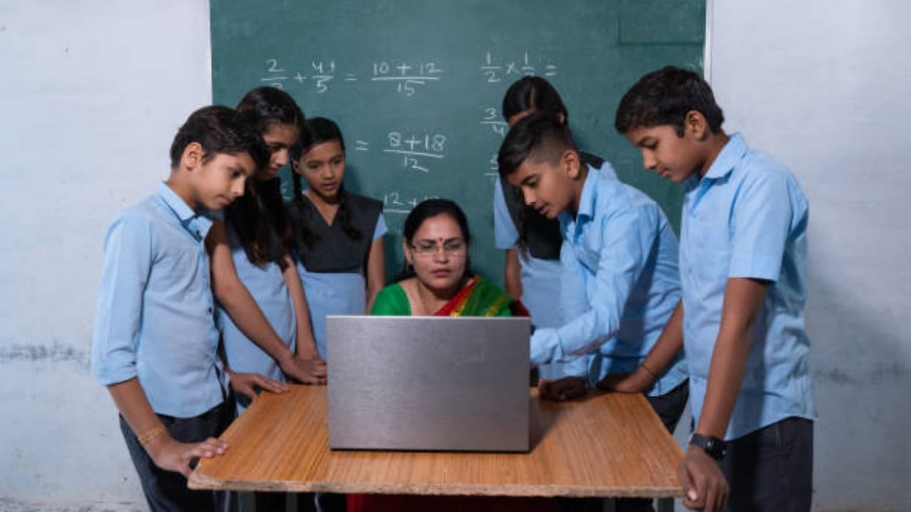 Mobile Se Online Paise Kaise Kamaye 6 सबसे आसान और जेन्युन तरीके कोई भी कर पाएगा Mobile Se Online Paise Kaise Kamaye